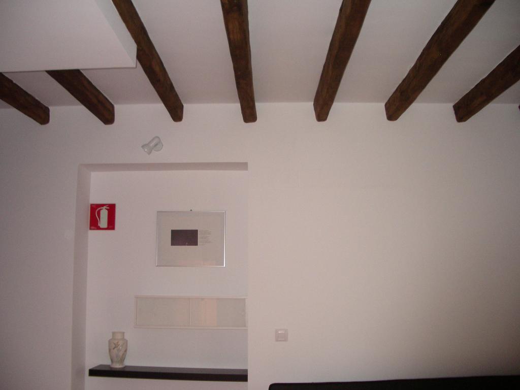 Apartamentos La Fonda Aninon 객실 사진