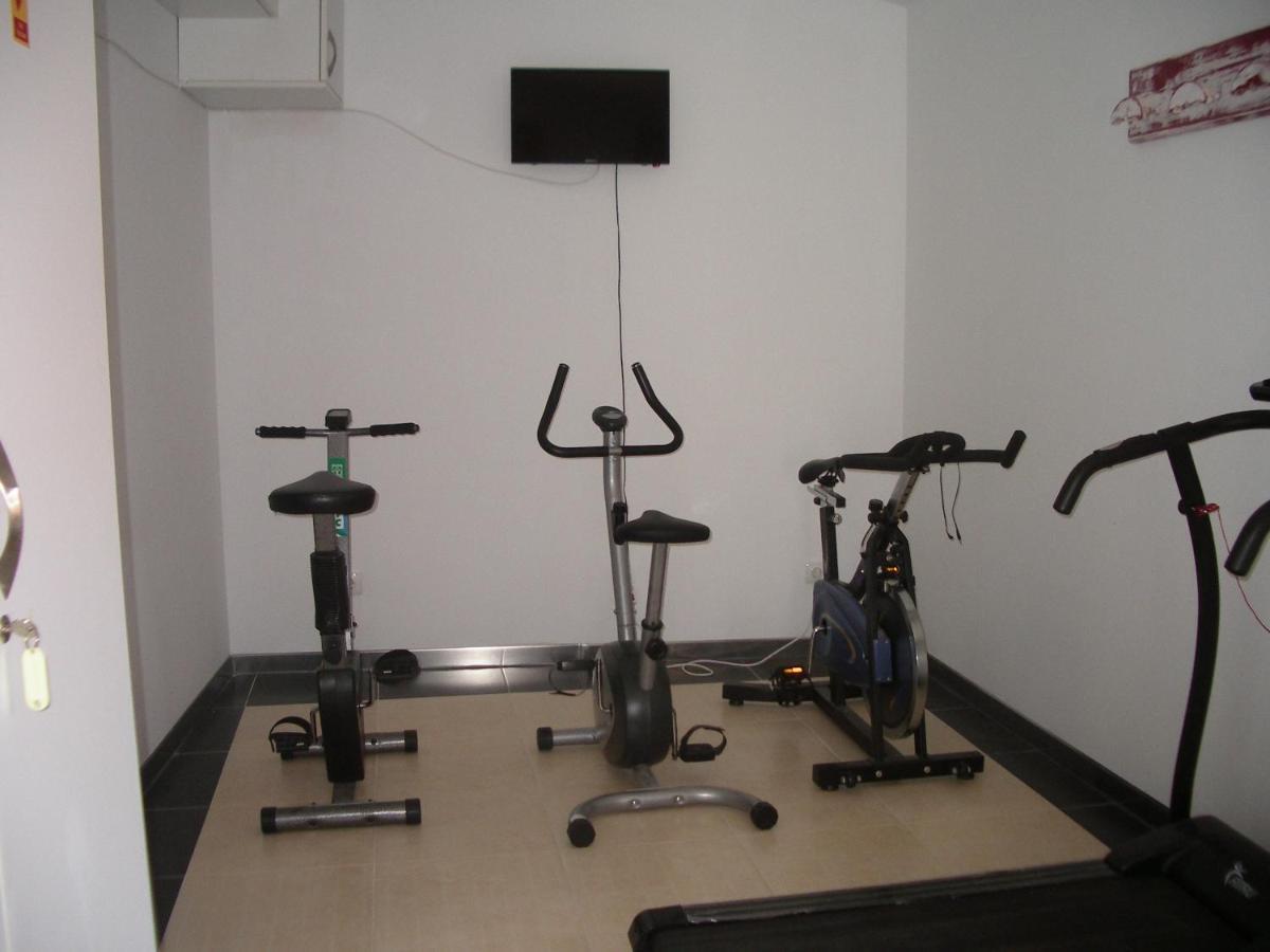 Apartamentos La Fonda Aninon 외부 사진