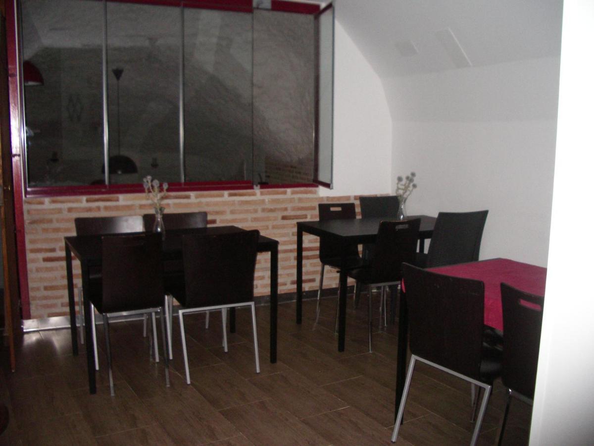 Apartamentos La Fonda Aninon 외부 사진